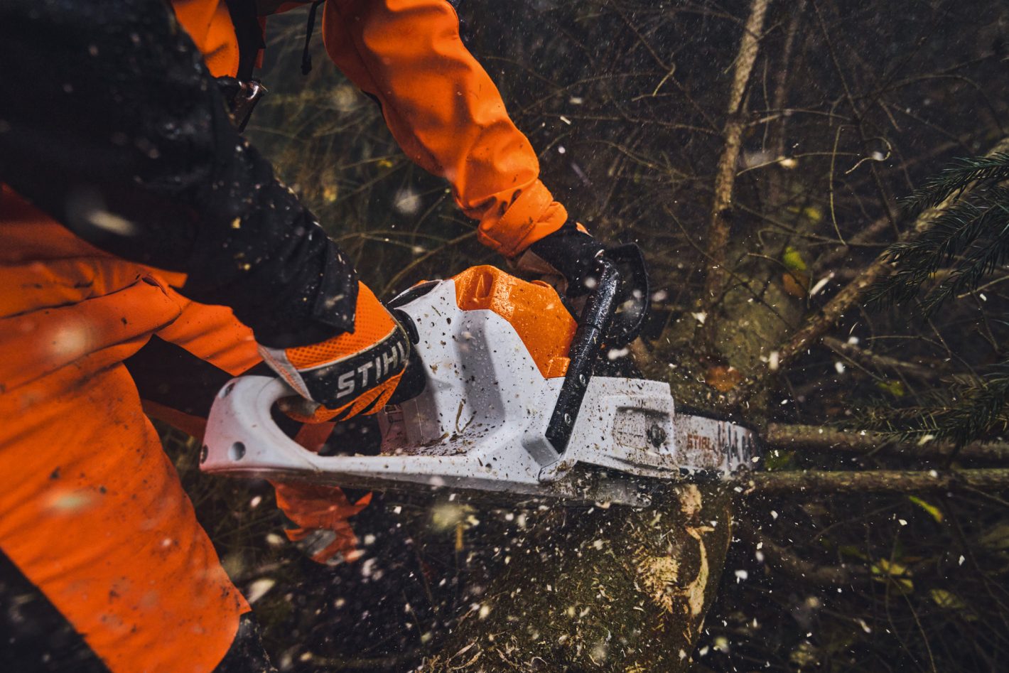 STIHL MSA 260 C-O ALLPRO Akku-Kettensäge 40 cm im Arbeitseinsatz